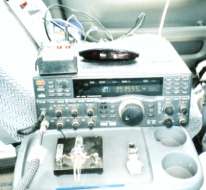 無線機は助手席にセッティング